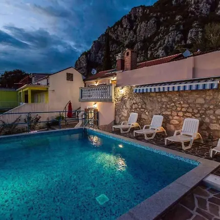 Holiday In 39276 بيت للعطل *